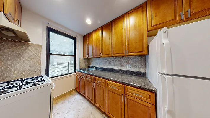 Rented by Compass | media 7