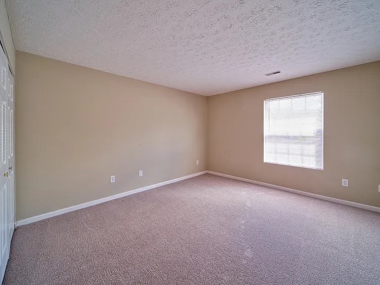 Fairway Park Apartments — Photo 19