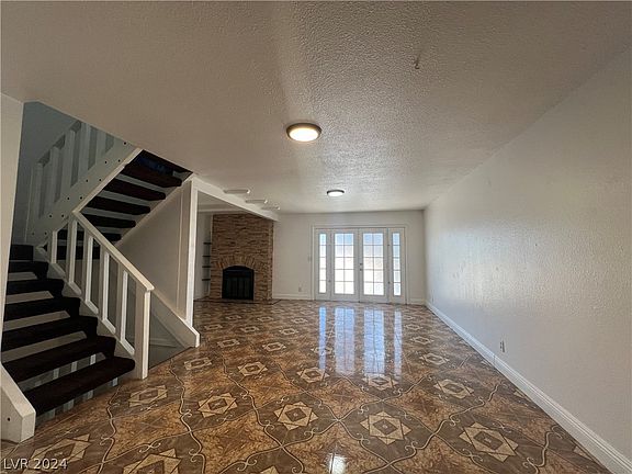 2nd image of 4928 Calle Del Oya
