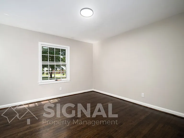 736 Martinwood Rd — Photo 18