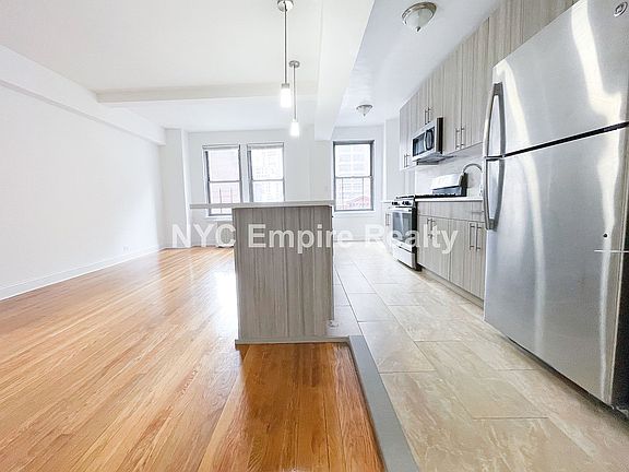 4th image of 710 2nd Ave #7E