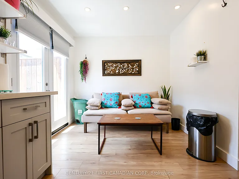 70 Chapman Ct #70 — Photo 10