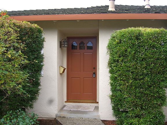 2nd image of 528-530 Romberg Dr