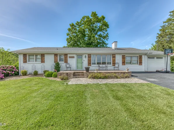 24080 Crimson Dr, Bristol, VA 24202