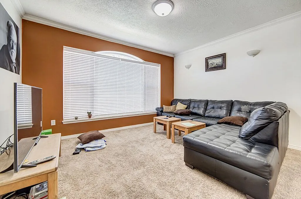 4 bed, $625 — Photo 3