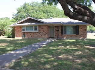 100 Villanova Ct, Waxahachie, TX 75165