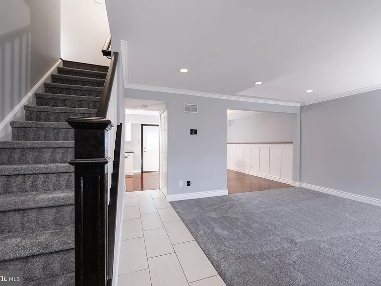 6517 Jefferson Ct — Photo 5