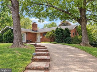 4204 Hatton Ct, Alexandria, VA 22311