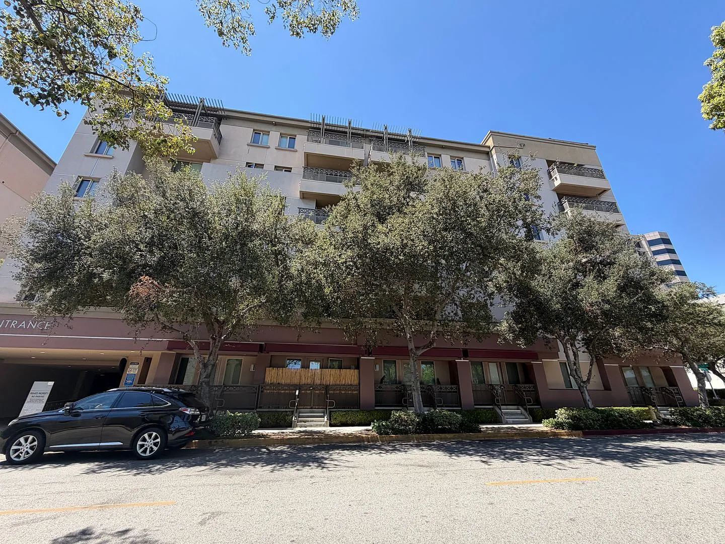 931 Walnut — Photo 1