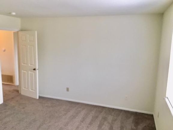 3rd image of 6940 Deer Bluff Dr
