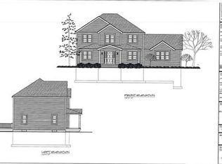 658 Reservoir St, Holden, MA 01520