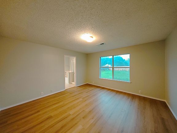 5th image of 2222 Meade Ct
