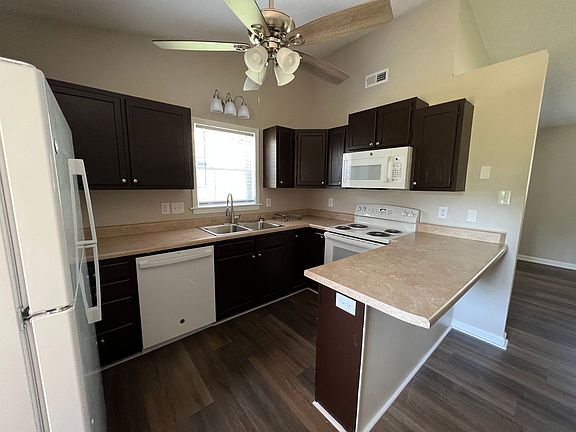 4th image of 502 New River Dr