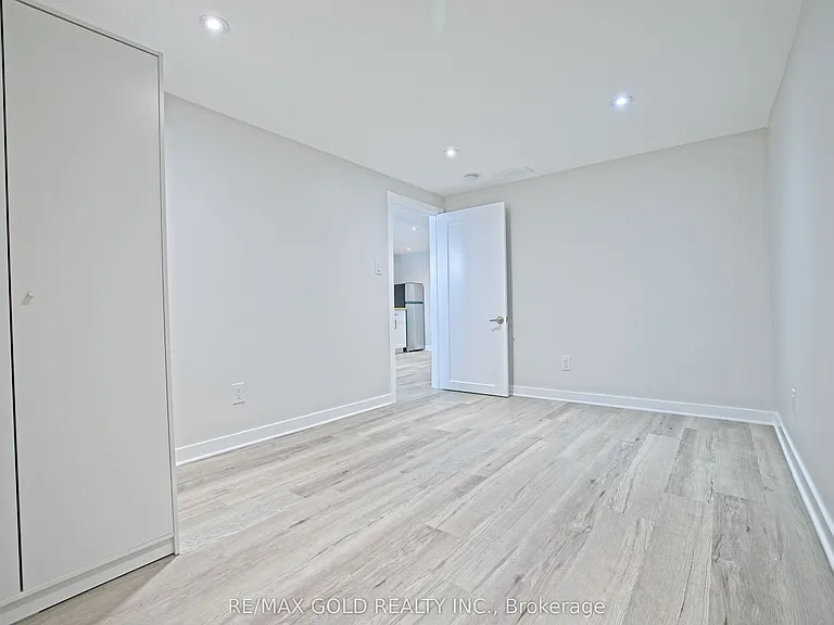 130 Duncanwoods Dr #BASEMENT — Photo 5