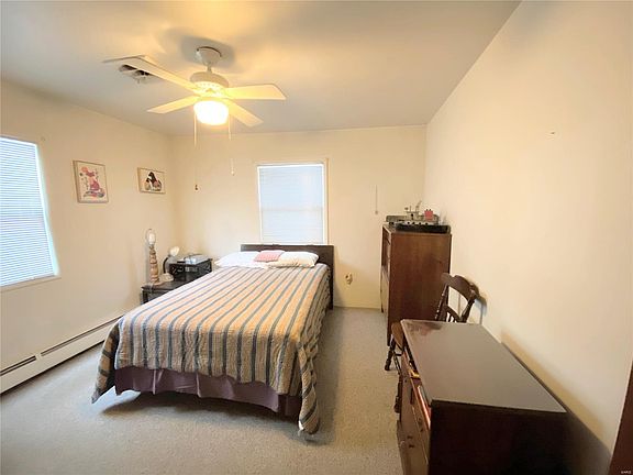 3rd image of 9210 Donnellson Ave