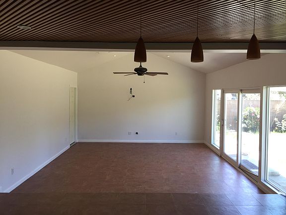 4th image of 1226 W Roseway St