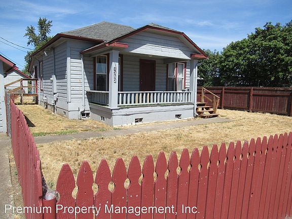 2nd image of 1352 Waller St SE #10382158