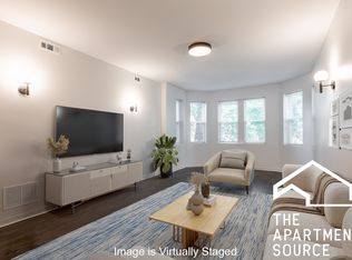 3527 W Shakespeare Ave #1E, Chicago, IL 60647