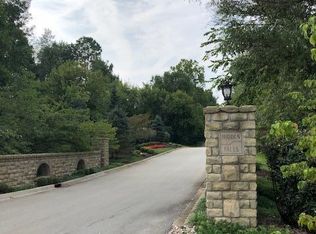 3987 Hidden Falls Dr, Prospect, KY 40059