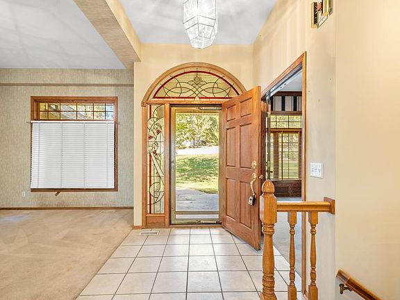 4th image of 22565 Forrester Ln