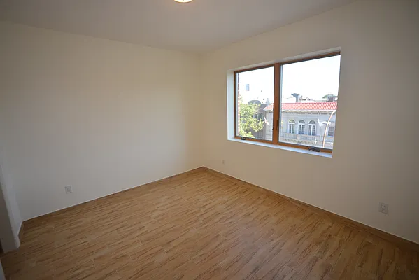 Rented by Voro, LLC | media 1