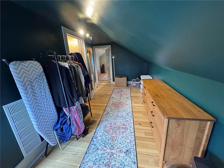 1524 Warren St — Photo 18