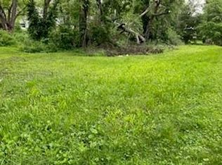 1204 S 19th St, Saint Joseph, MO 64507