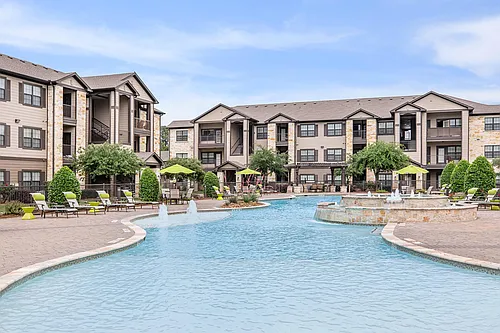 Willow Creek Apartments Photo 1