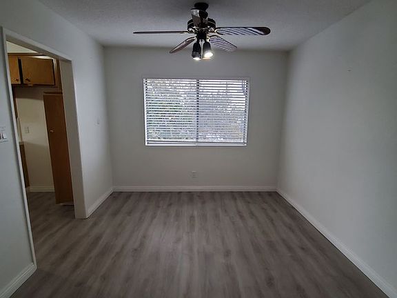 3rd image of 114 E 64th Pl Unit 6