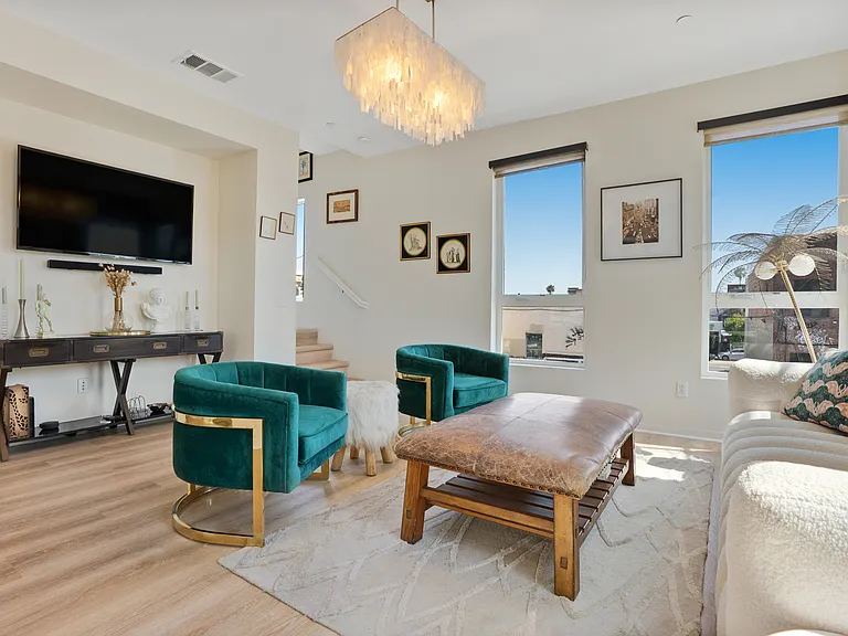5640 Observation Ln — Photo 3