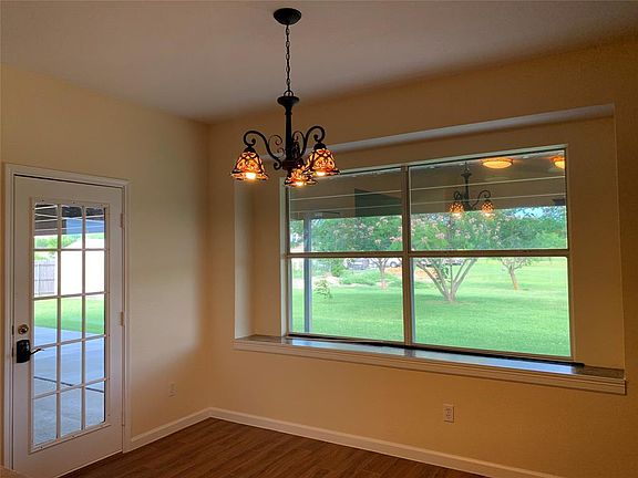 4th image of 10349 Brangus Dr