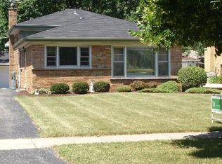 944 S Stratford Ave, Elmhurst, IL