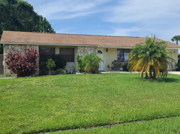 379 SW Fairway Avenue, Port St Lucie, FL 34983
