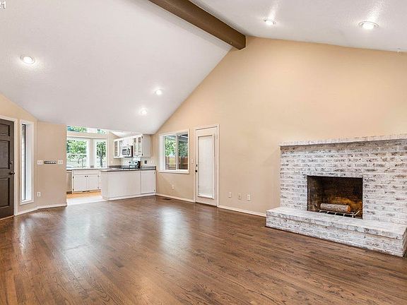 5th image of 14402 NE 49th St