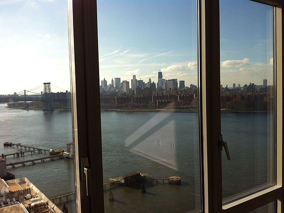 4th image of 2 Northside Piers APT 22C