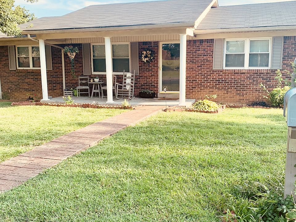1st image of 211 Jim Bryant Ave