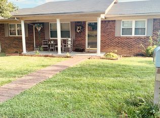 211 Jim Bryant Ave, Tompkinsville, KY 42167