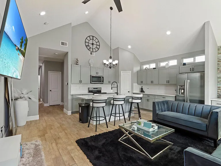 5607 Bacher St #B — Photo 1