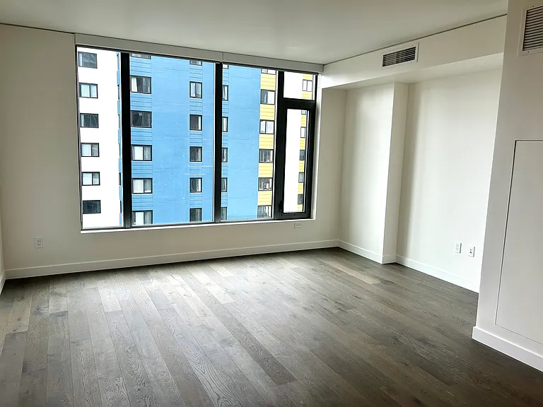 2510 6th Ave #1205 — Photo 2