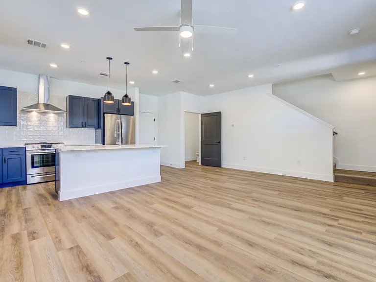 S Brook Dr — Photo 15