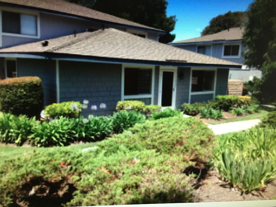 View of front of unit. No upstairs or side neighbors, only back wall which is both kitchen areas.