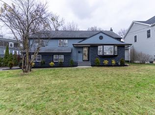 515 New Durham Rd, Metuchen, NJ 08840