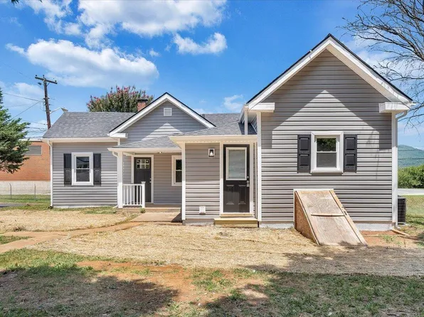 2825 Hancock St NE, Roanoke, VA 24012