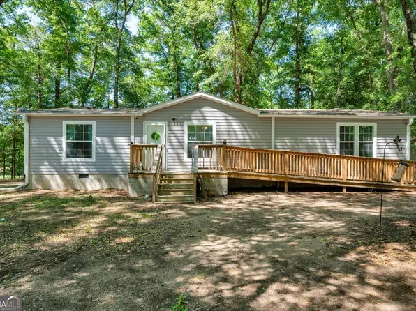 44 Spring Lake Dr, Hawkinsville, GA 31036