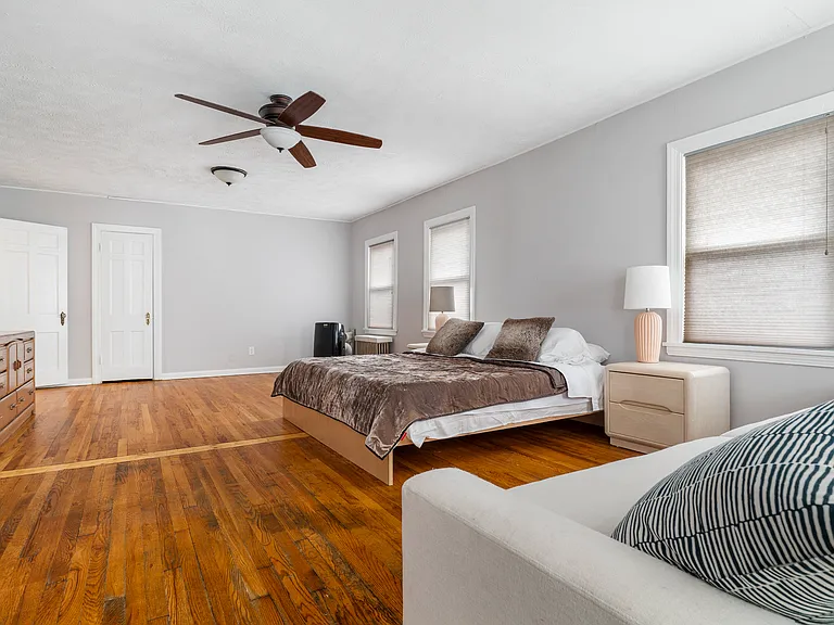 6016 Saint Clair Ave — Photo 12