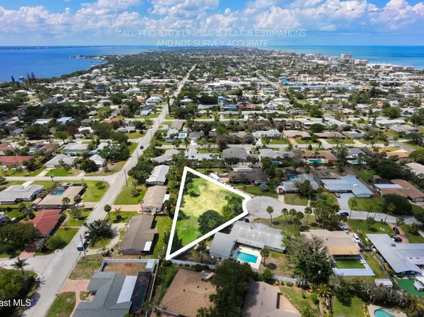 320 Palm Ct, Indialantic, FL 32903