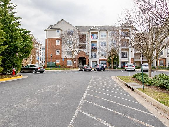 3rd image of 12929 Centre Park Cir APT 312