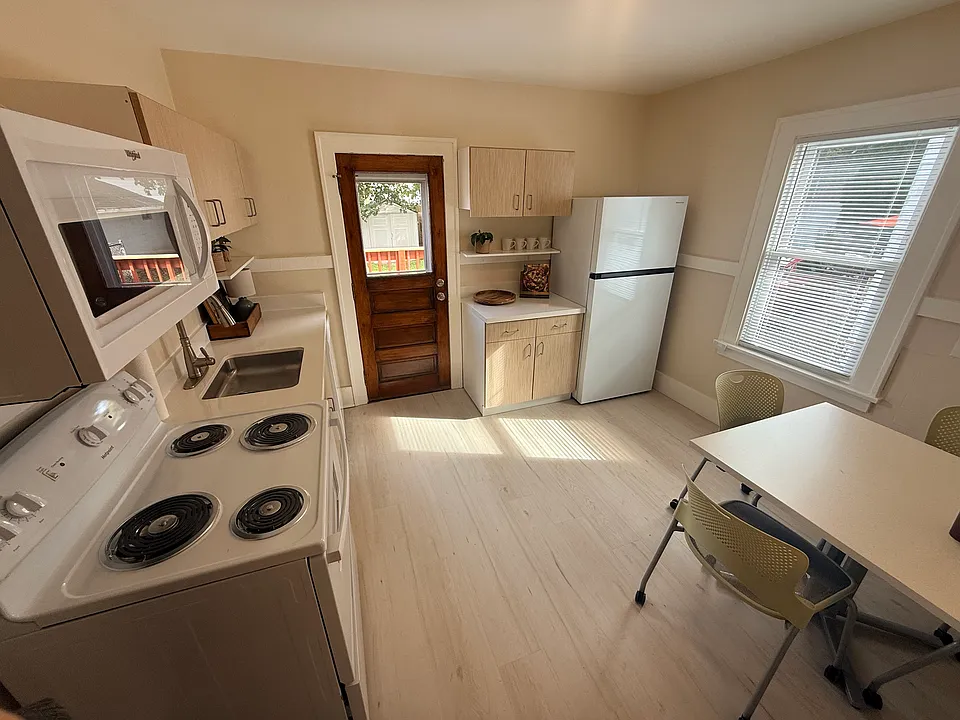 231 W Filbert St #1