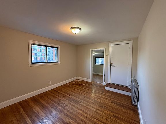 4th image of 52 Bishop Allen Dr