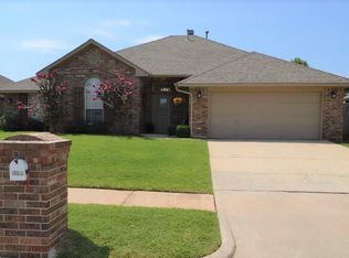 1208 Broone Dr, Norman, OK 73071